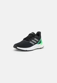 Adidas Response 2.0 Running Boost PRIMEGREEN Trainers- Neutral running shoes