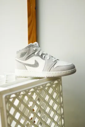 AIR JORDAN 1 MID SE (GS) "NEUTRAL GREY"