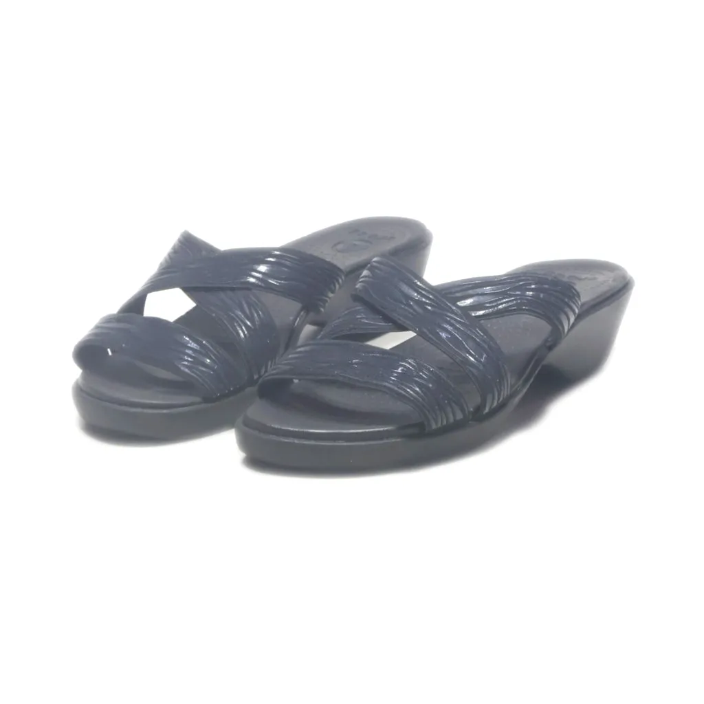 Crocs Wedge Sandals Rubber Black Colour For Women