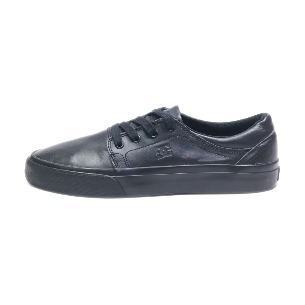 Dc Shoes Low-Top Sneakers Leather Black Colour For Women