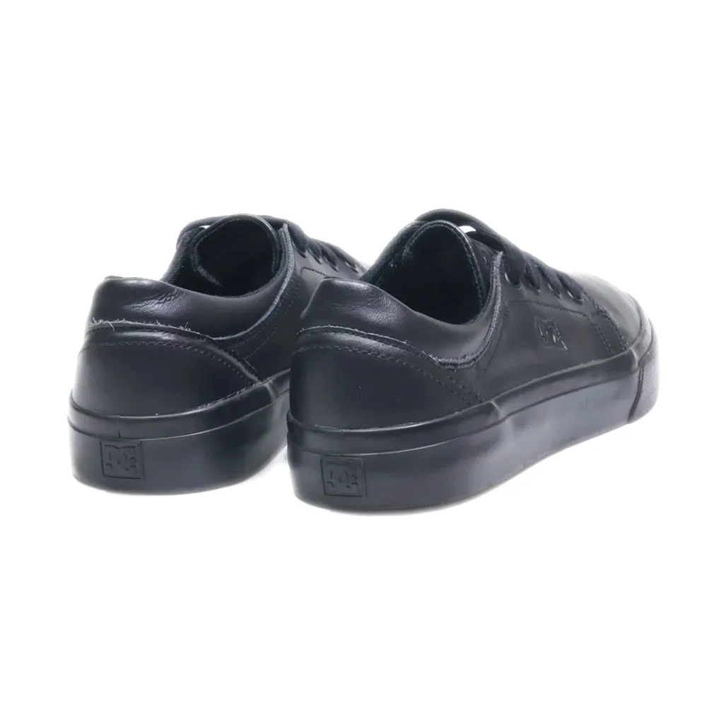 Dc Shoes Low-Top Sneakers Leather Black Colour For Women