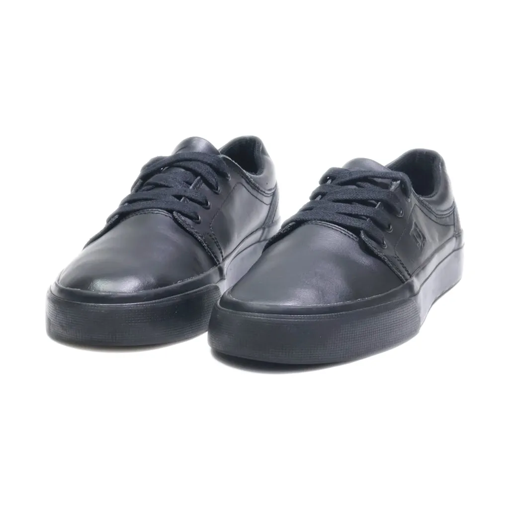 Dc Shoes Low-Top Sneakers Leather Black Colour For Women