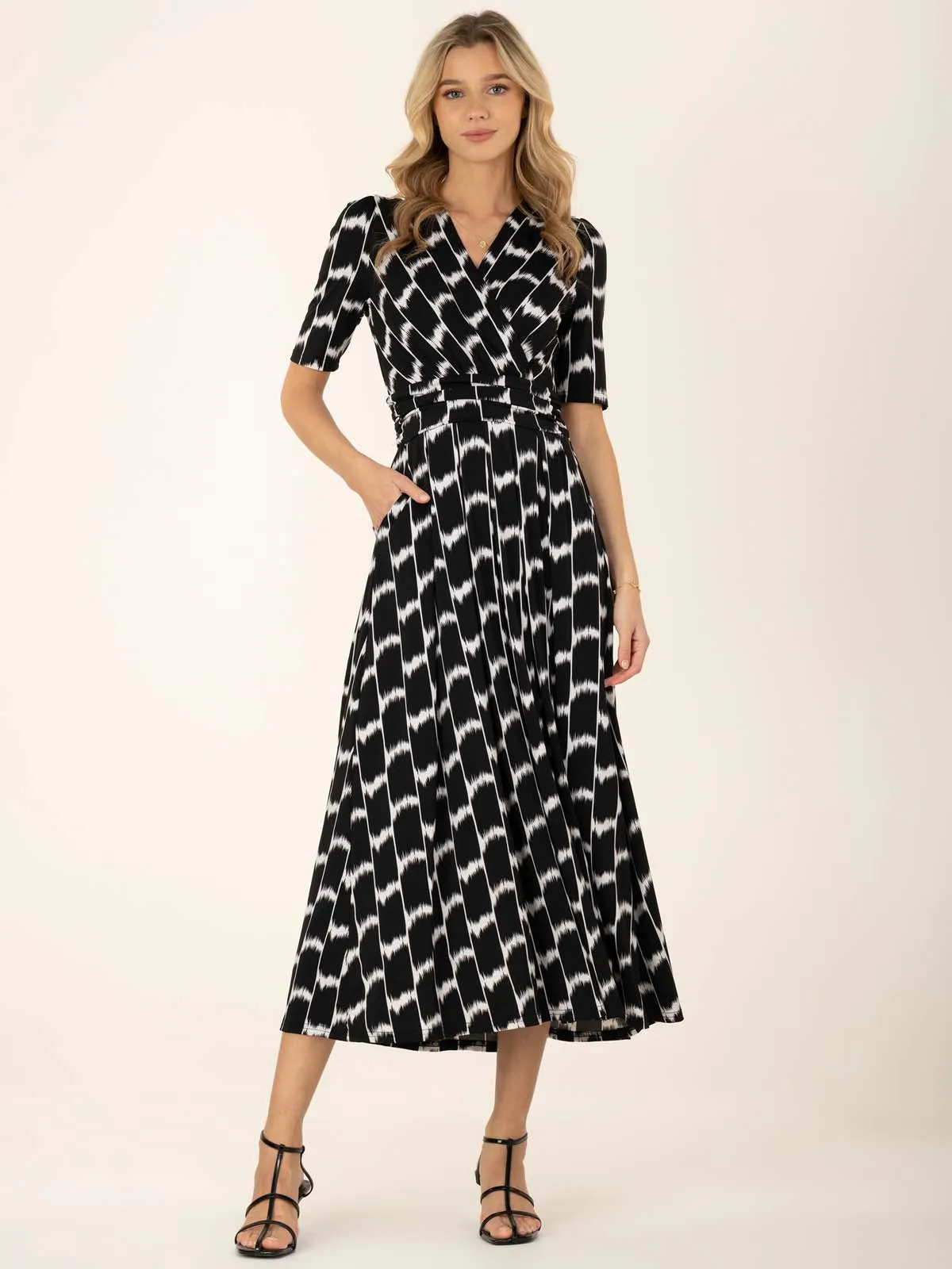 Jolie Moi Akayla Printed Jersey Maxi Dress, Black Geo