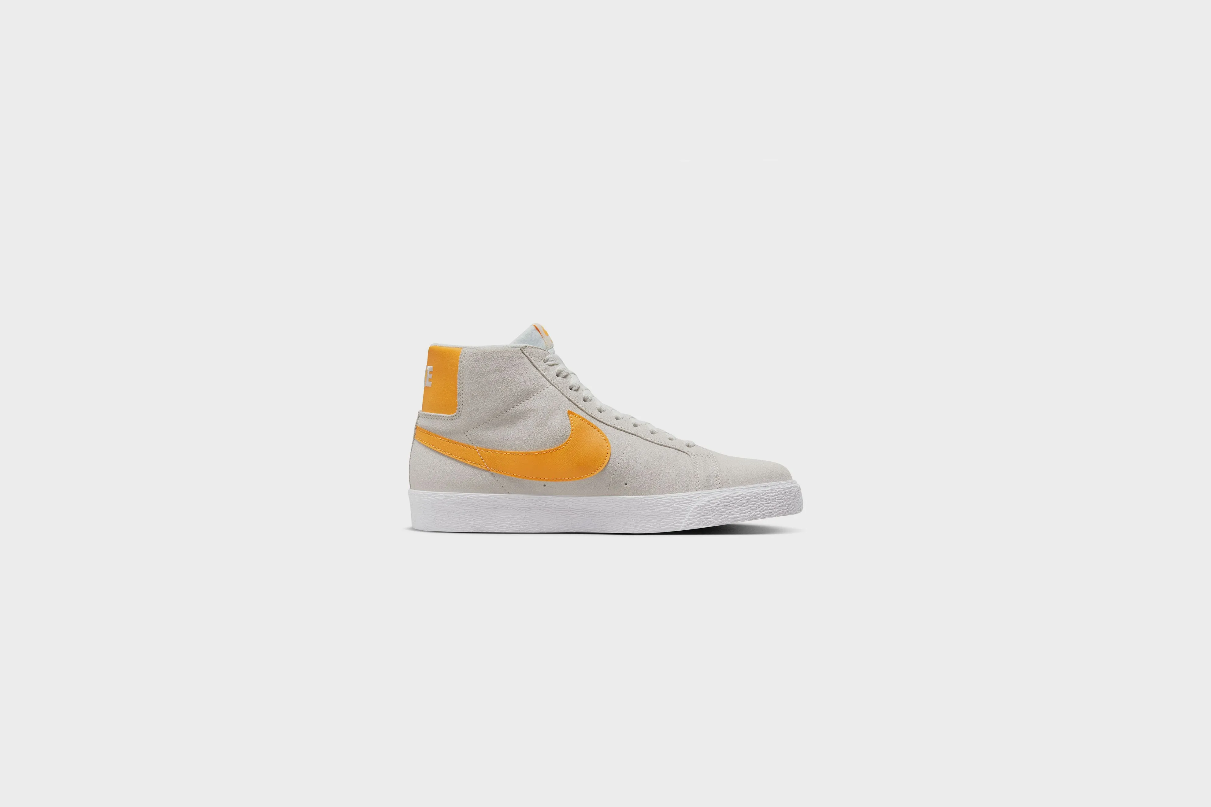 Nike SB Zoom Blazer Mid (Summit White/Laser Orange)