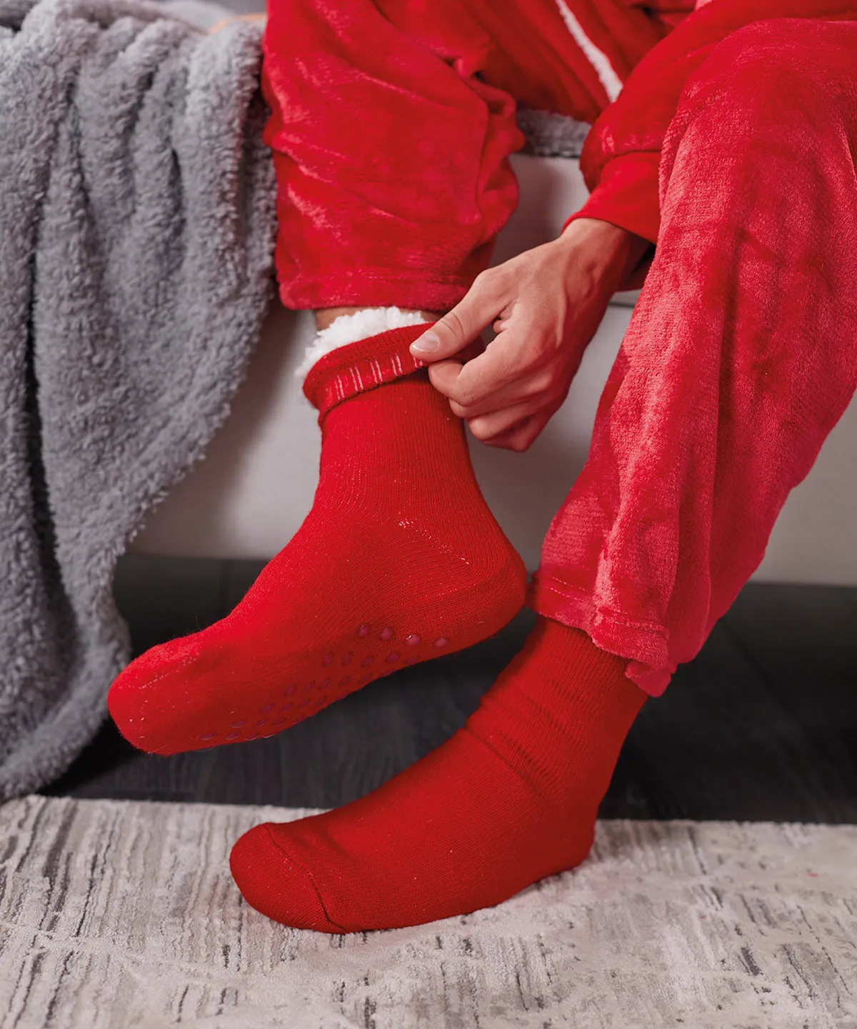 Red - The Ribbon luxury Eskimo-style fleece socks